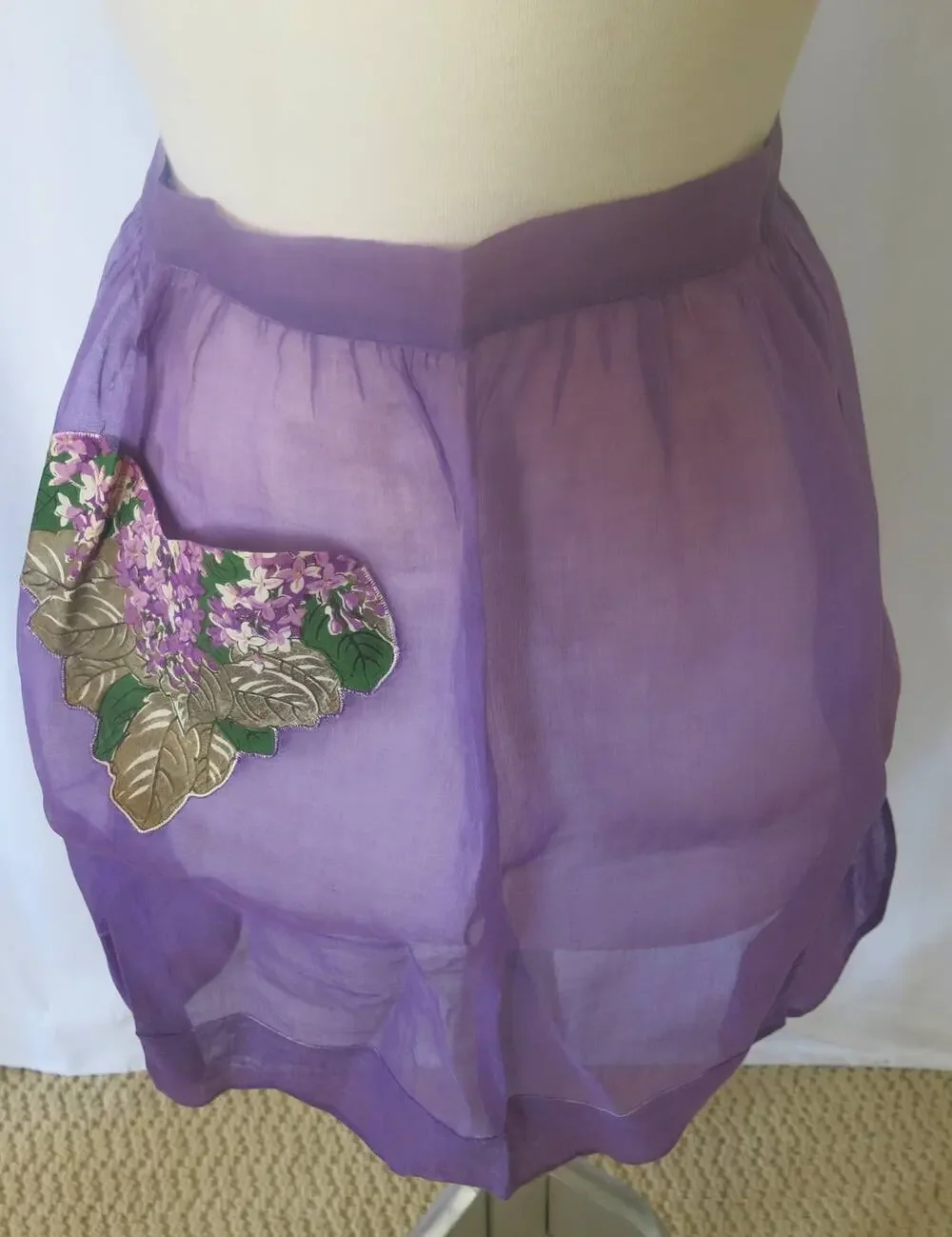 VINTAGE 1950/1960 Half Apron Handmade Organza Pocket Violets Purple
